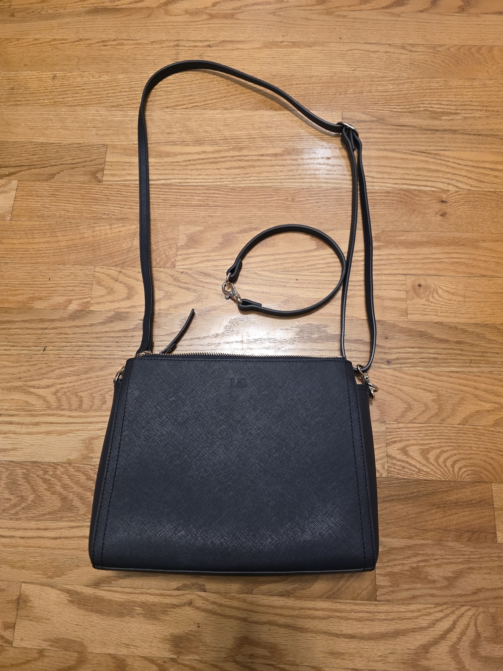 Lo & Sons Navy Saffiano Pearl Crossbody Bag